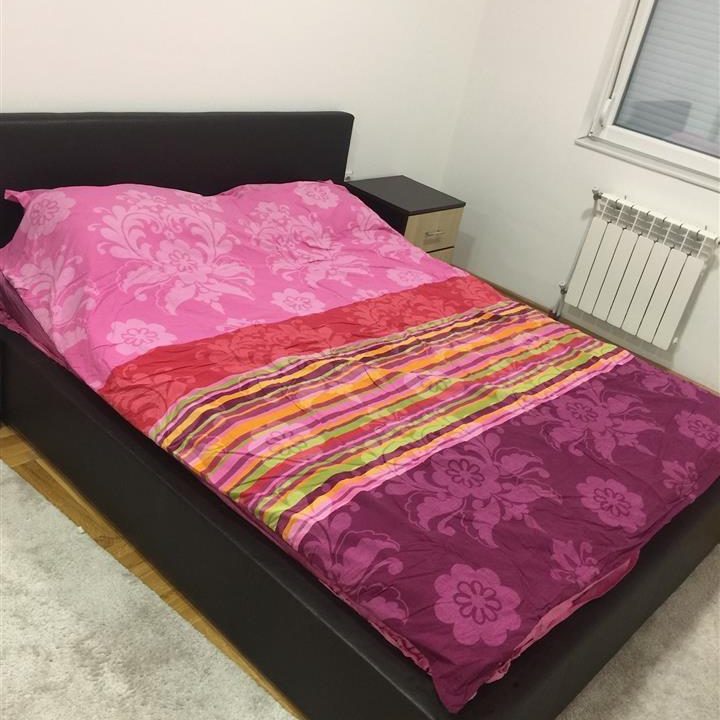 Izdavam-kopletno-luksuzno-opremen-90m2-stan (8)