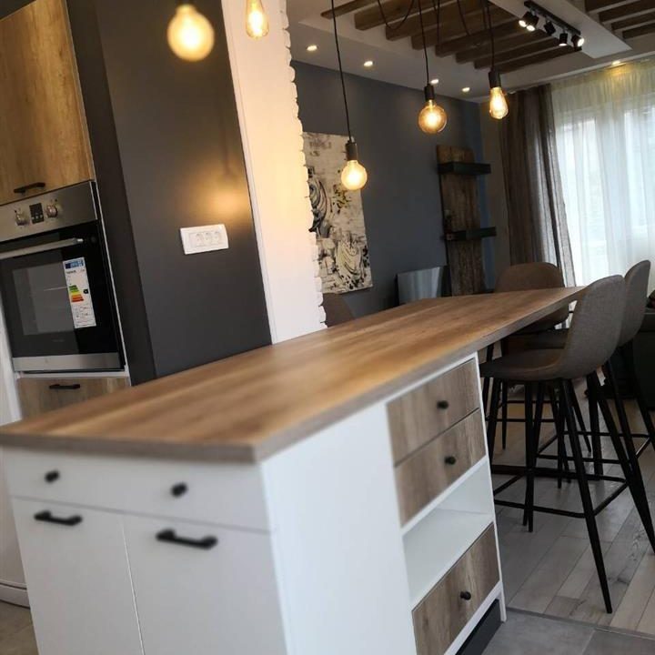 Se-izdava-luksuzen-stan-vo-Centar (1)