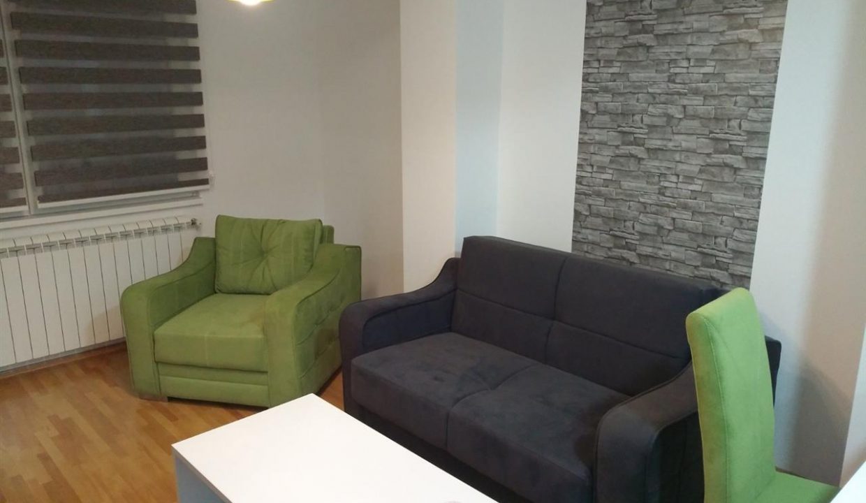 Se-iznajmuva-stan-vo-Centar-od-40m2 (1)