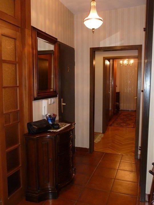 Se-iznajmuva-trosoben-stan-vo-Porta-Bunjakovec (3)