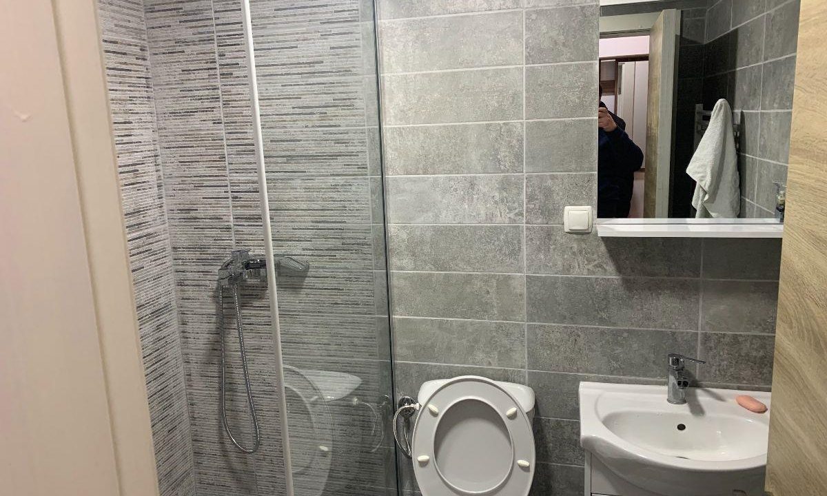 5db499b9-a794-493d-8a35-5a2c25870ef4