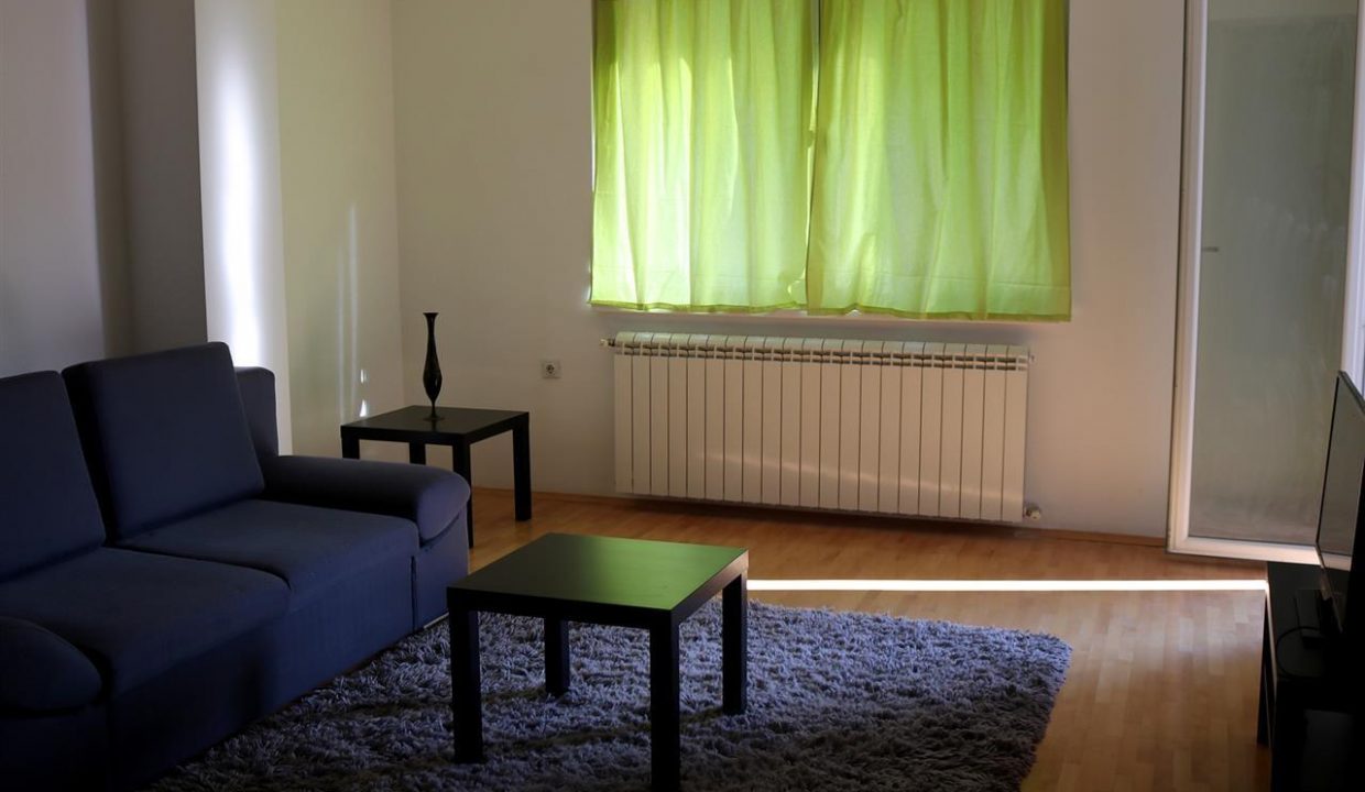 Se-izdava-stan-vo-Centar