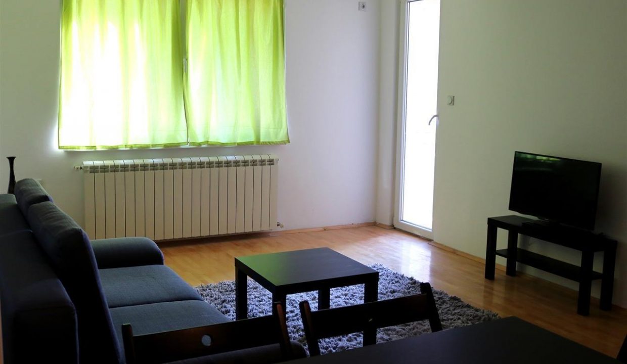Se-izdava-stan-vo-Centar (7)