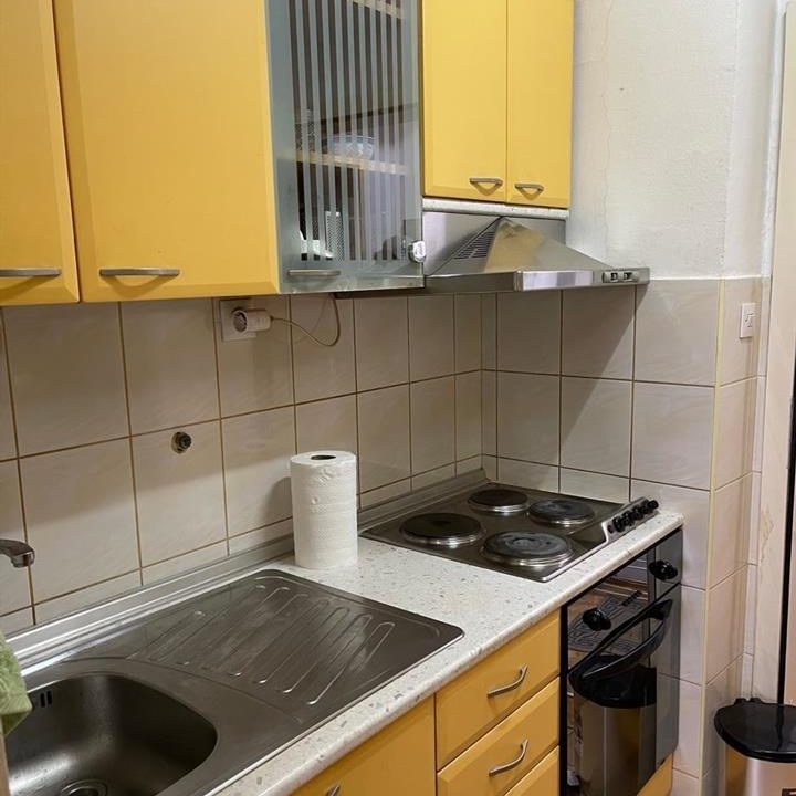 se-izdava-stan-vo-leptokariјa (7)