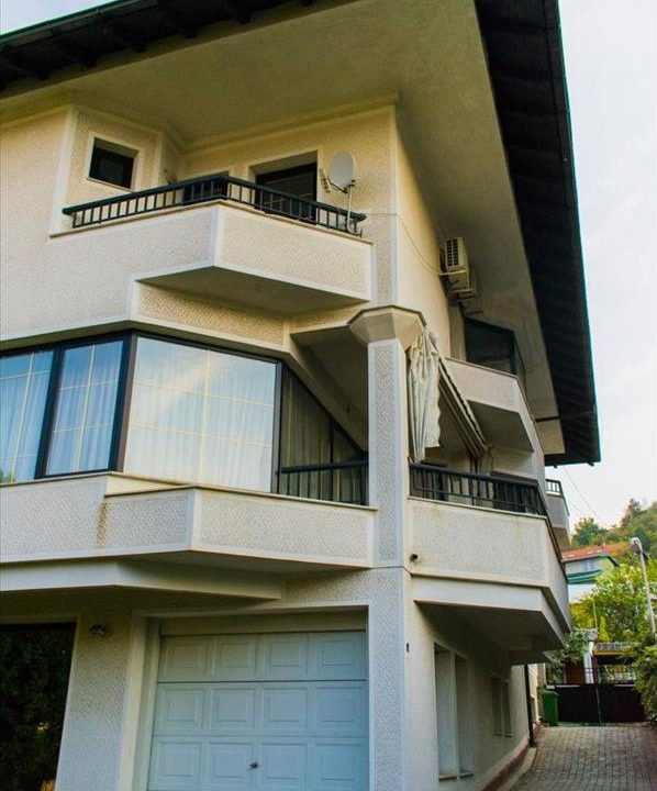 1c23e8db-f684-4135-bdcc-7a8a59de10a2