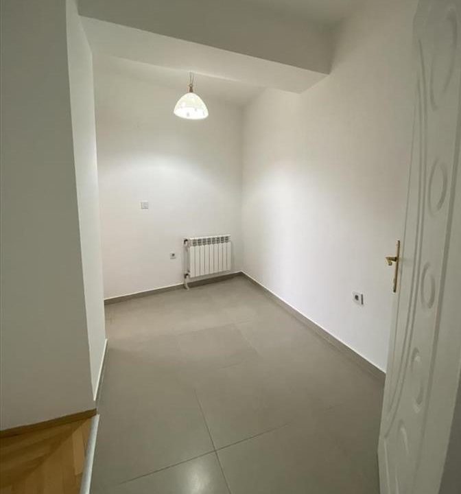 56ff27fd-40a7-469a-bb8e-8887b89b99eb