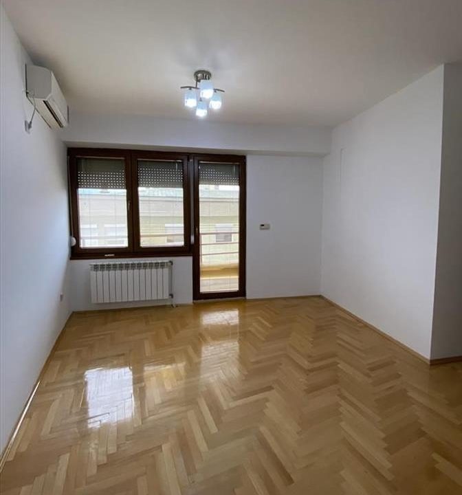 9f960497-8095-4340-a867-341e8587a4b8 (1)