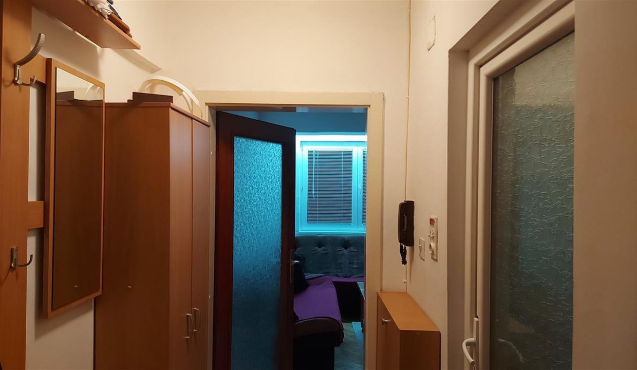 se-izdava-namesten-stan-na-odlichna-lokacziјa-vo-leptokariјa (2)