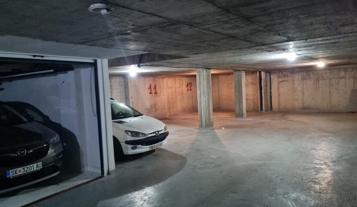 se-izdava-stan-so-parking (8)
