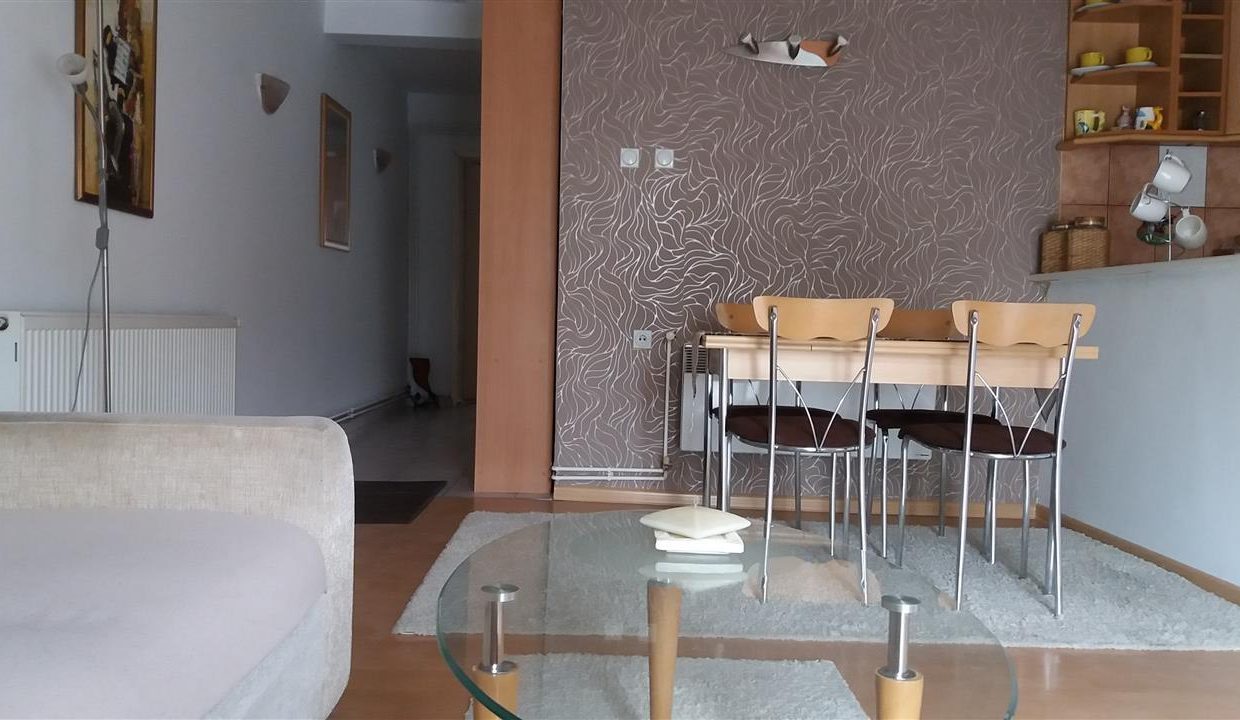 izdavam-podkroven-stan-pozadi-univerzalna-sala (2)