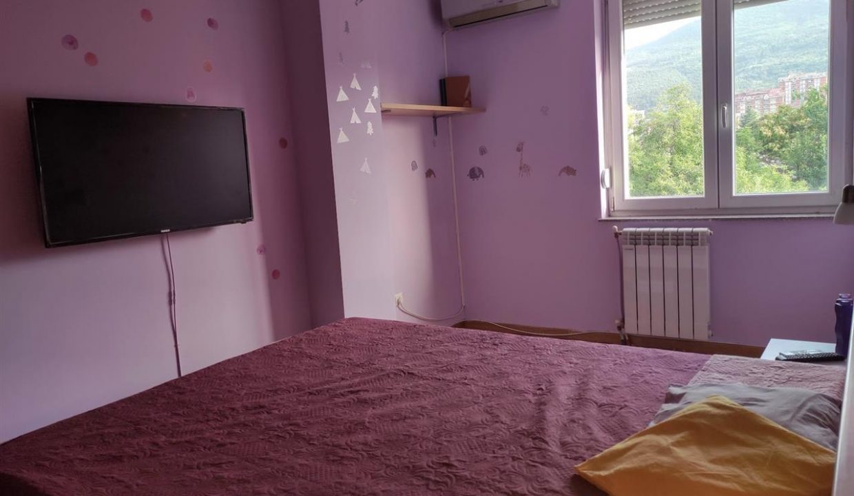 se-izdava-dvosoben-stan-od-58m2-vo-czentar (1)