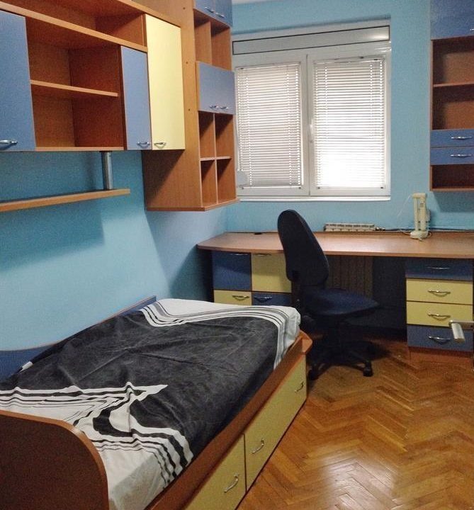 se-iznaјmuva-namesten-stan-vo-aerodrom-so-tri-spalni-sobi (5)