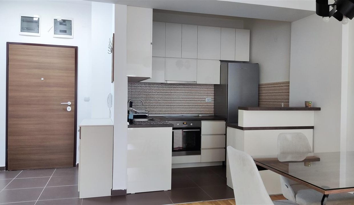 se-izdava-odlichen-dvosoben-stan-na-prashka-taftalidhe-1