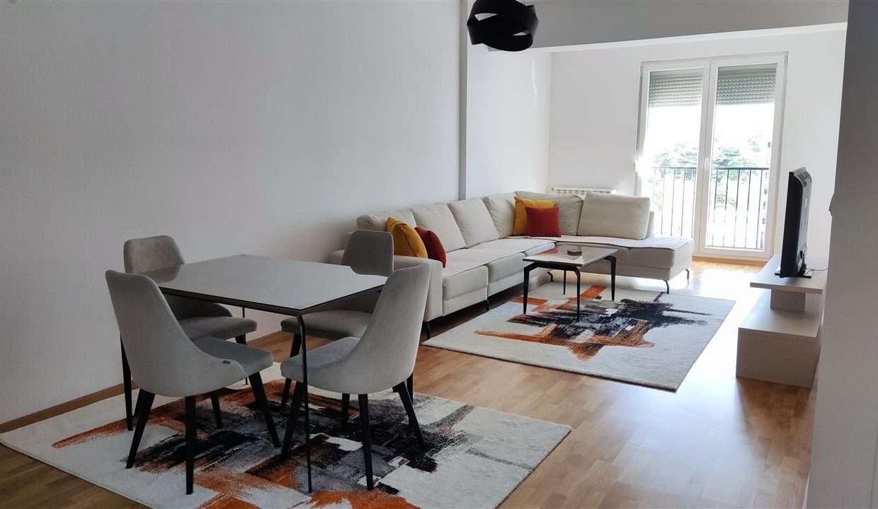 se-izdava-odlichen-dvosoben-stan-na-prashka-taftalidhe-1 (6)