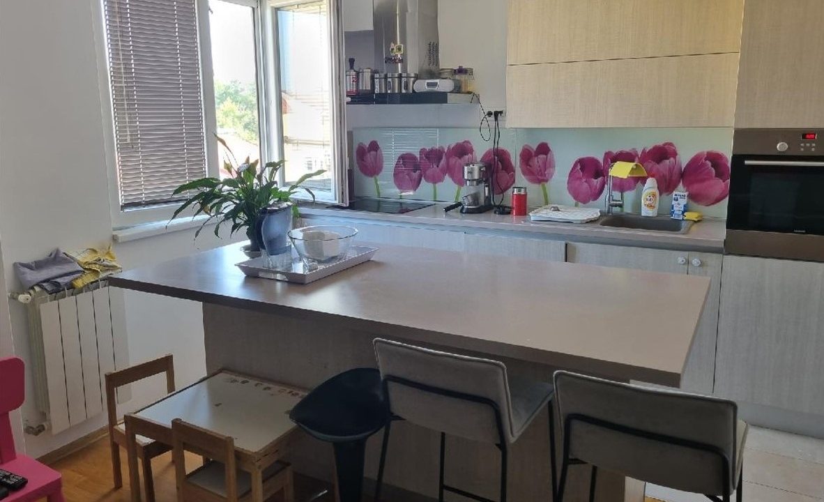 bd677653-3bd0-4efa-ada7-01366e826f96