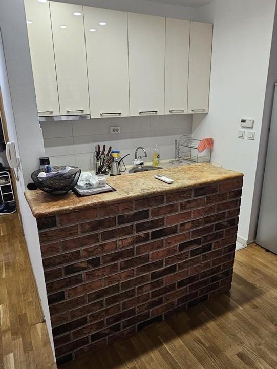 se-izdava-stan-so-dvor-vo-kozle (3)