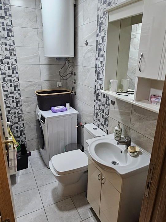 se-izdava-stan-so-dvor-vo-kozle (4)