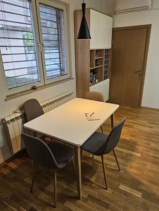 se-izdava-stan-so-dvor-vo-kozle (9)