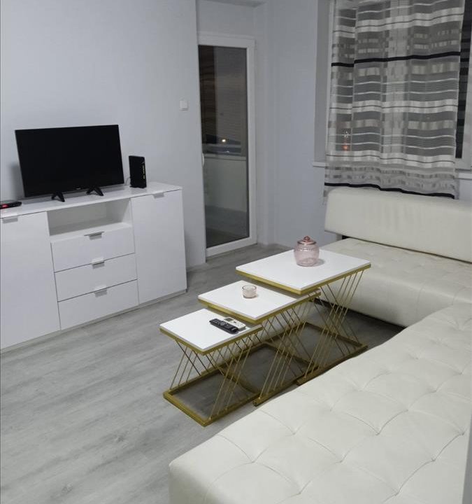 4a7e49ef-42a6-47fb-ad86-676a59f7ea04