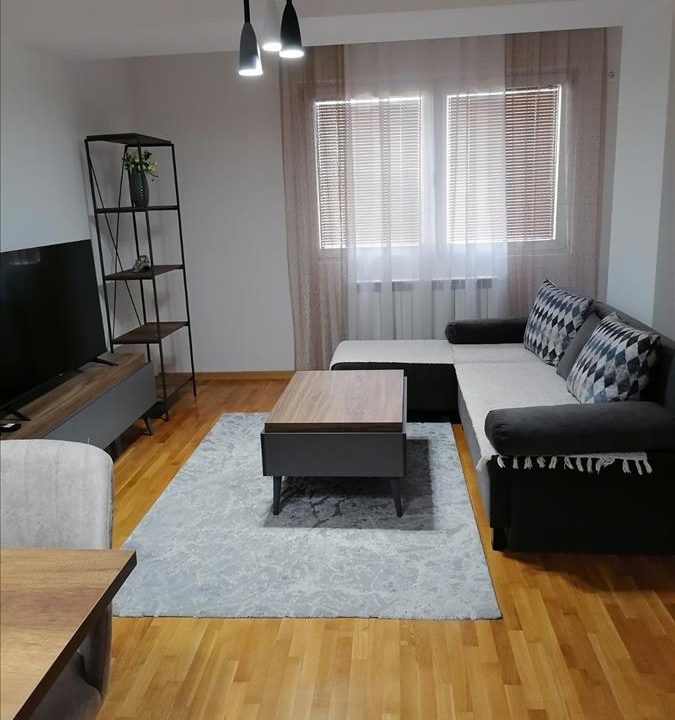 b0738dcd-9aed-42d1-9e82-798202315565