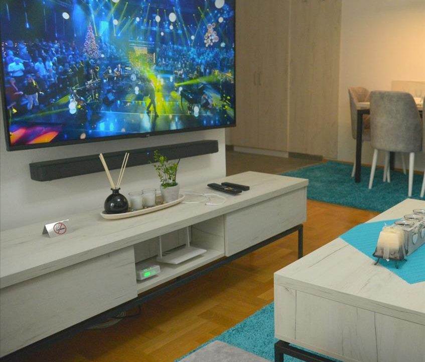 f2be4da9-fef1-471c-9953-a676081931fd