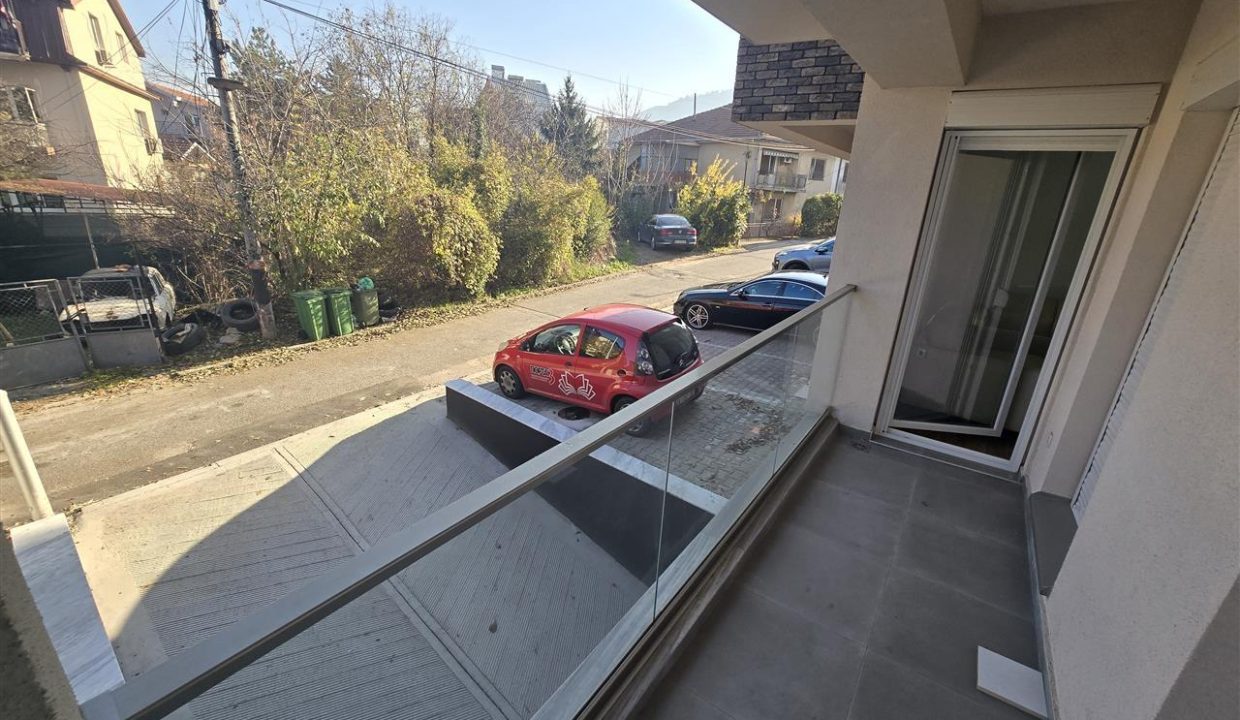 se-izdava-nov-moderno-namesten-stan-64-m2-so-garazha-czrniche (7)