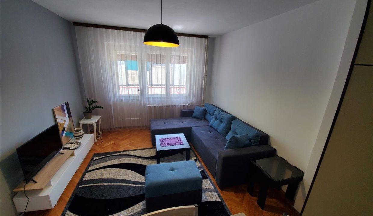 se-izdava-stan-vo-centar-skopje (4)