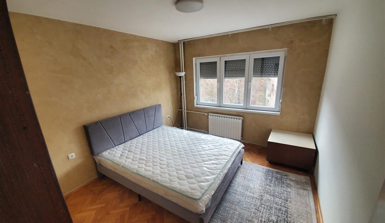 se-izdava-stan-vo-centar-skopje (6)