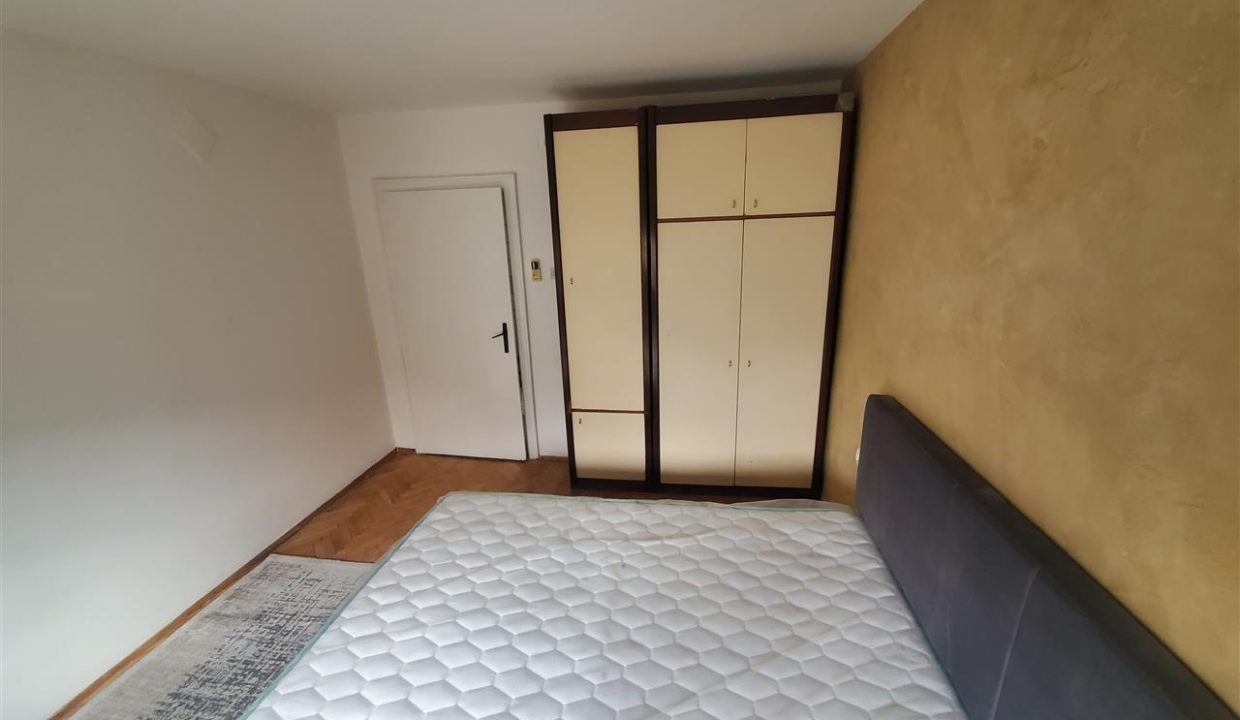 se-izdava-stan-vo-centar-skopje (7)