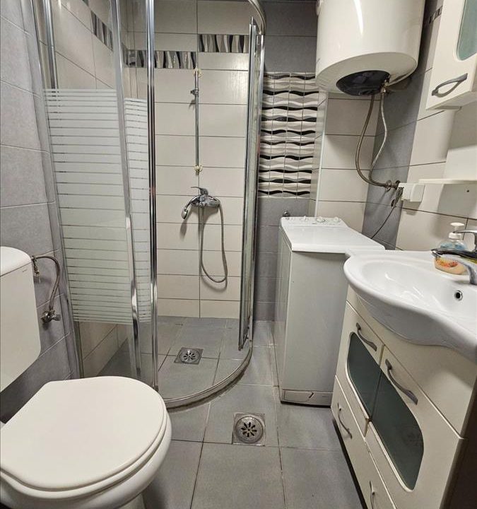 b6486a87-a804-4879-8c6c-2f9889a5e366