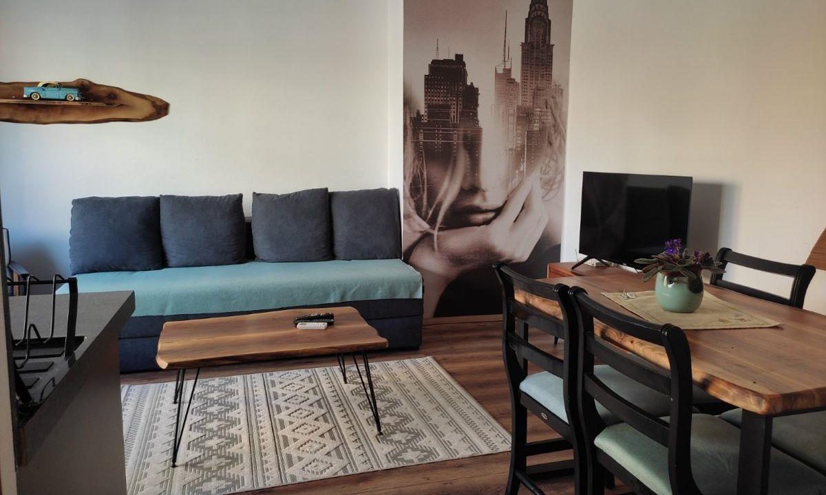 ca7a33d7-aa3b-4d05-90e4-55c073ac1dd7