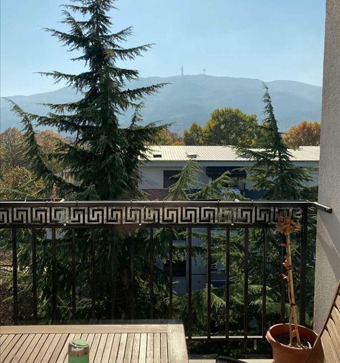 9d3774f9-193e-4dc2-8993-684195bc2bdc