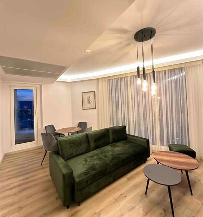 d3a73d27-33b2-417d-81e5-775cd3d7044f